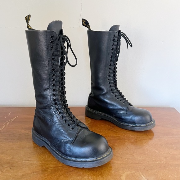 Dr Martens • vintage 1942 20-eye lace up boots black leather tall grunge goth